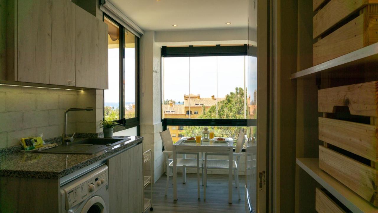 Apartment Aloha Playa Malaga Benalmádena Eksteriør billede
